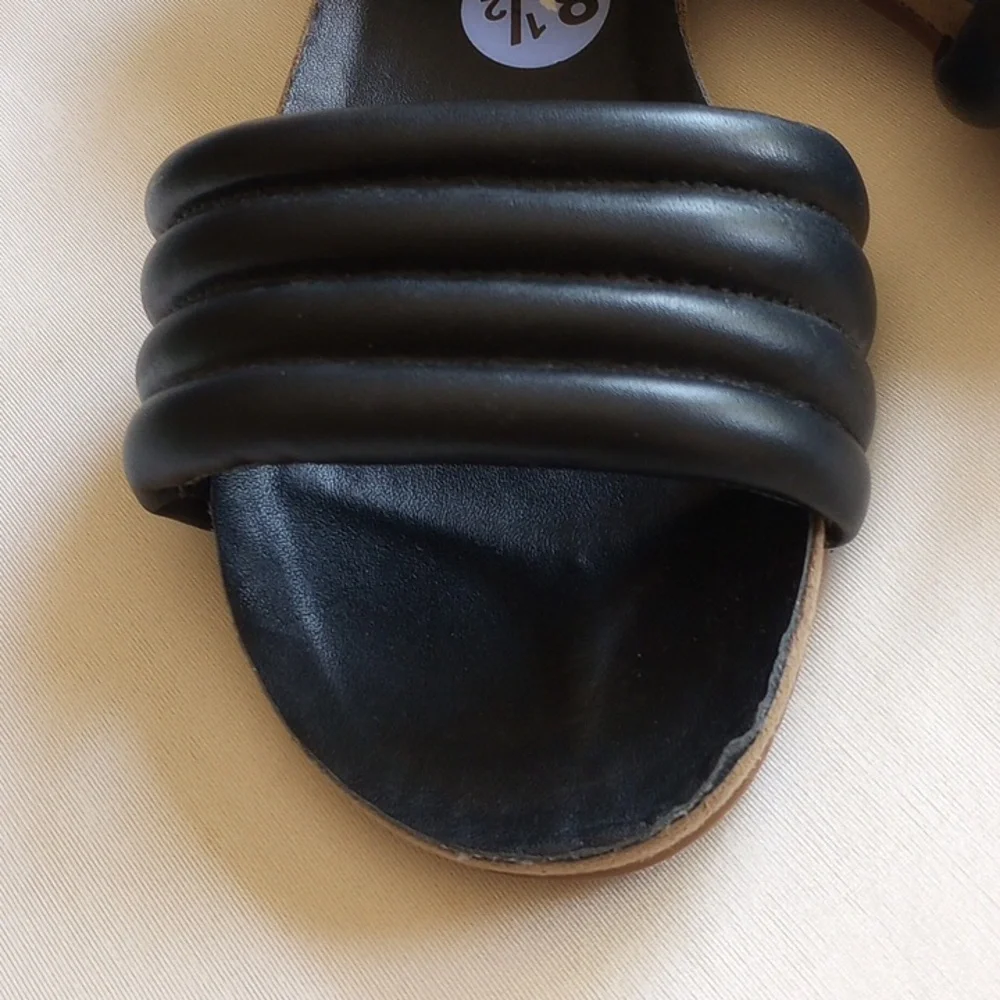 NWT $88 Splendid Leather Puff Sandals 8.5 Black Contoured Footbed - Picture 2 of 6